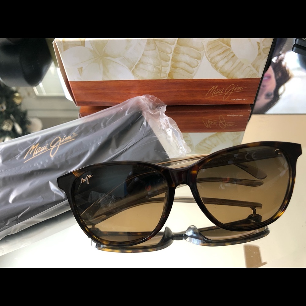 Brand new Maui Jim Isola